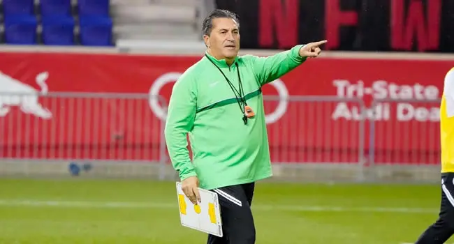 Cover image for Peseiro linked to Kaiser Chiefs