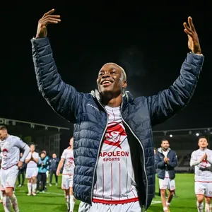 West Ham to 'battle' four Prem sides for emerging Nigerian star