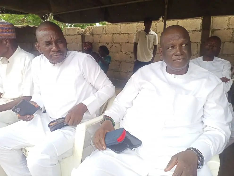 Cover image for Emmanuel Zira buries dad in grand style