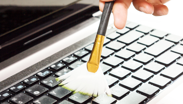 How to Clean Dust from Your A MacBook Pro