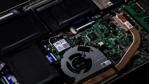 Expert Tips: Choosing DIY or Professional Computer Repair