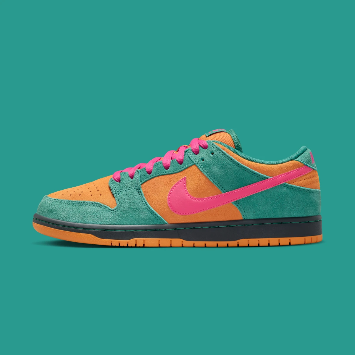 Nike SB Dunk Low Pro