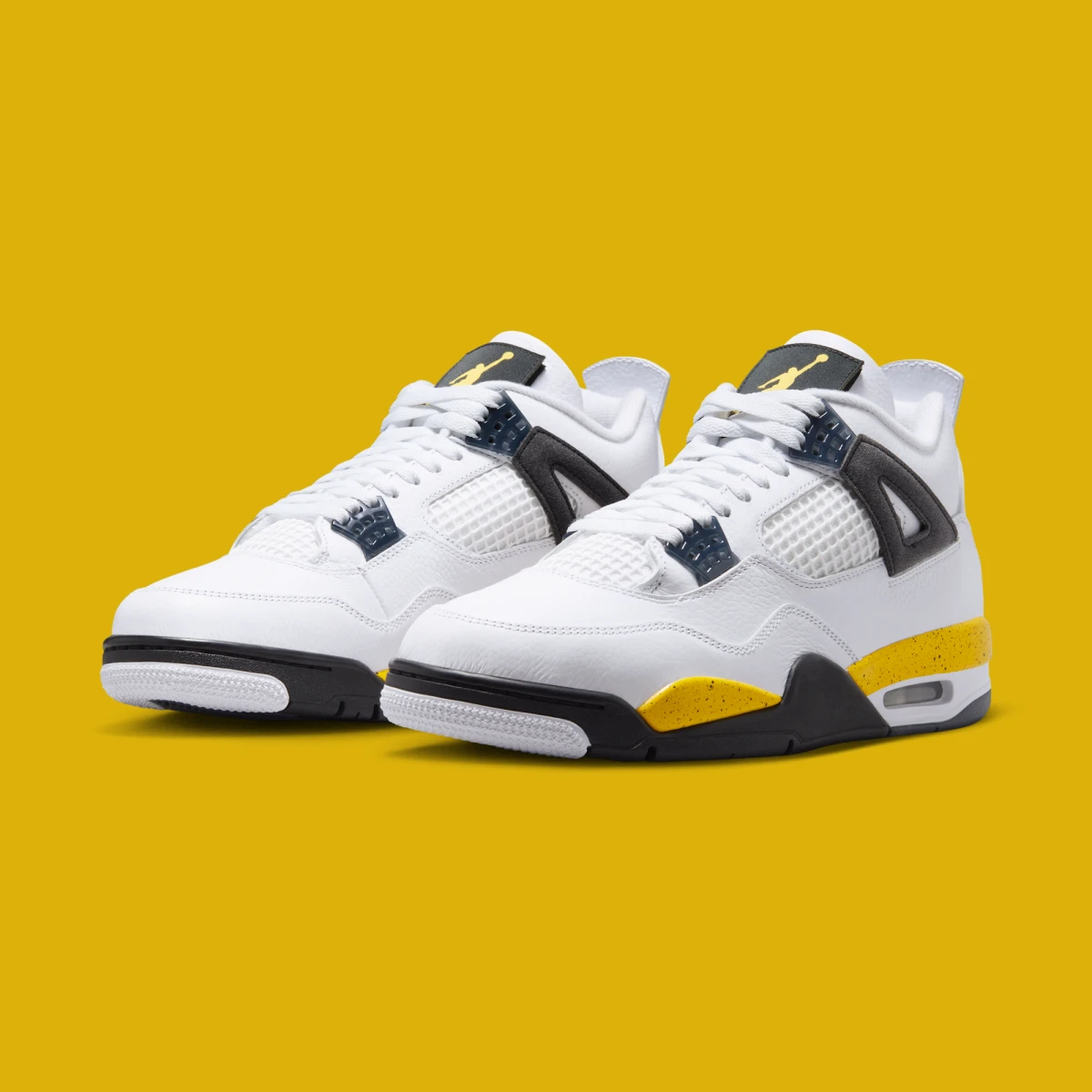 Air Jordan 4 Retro
