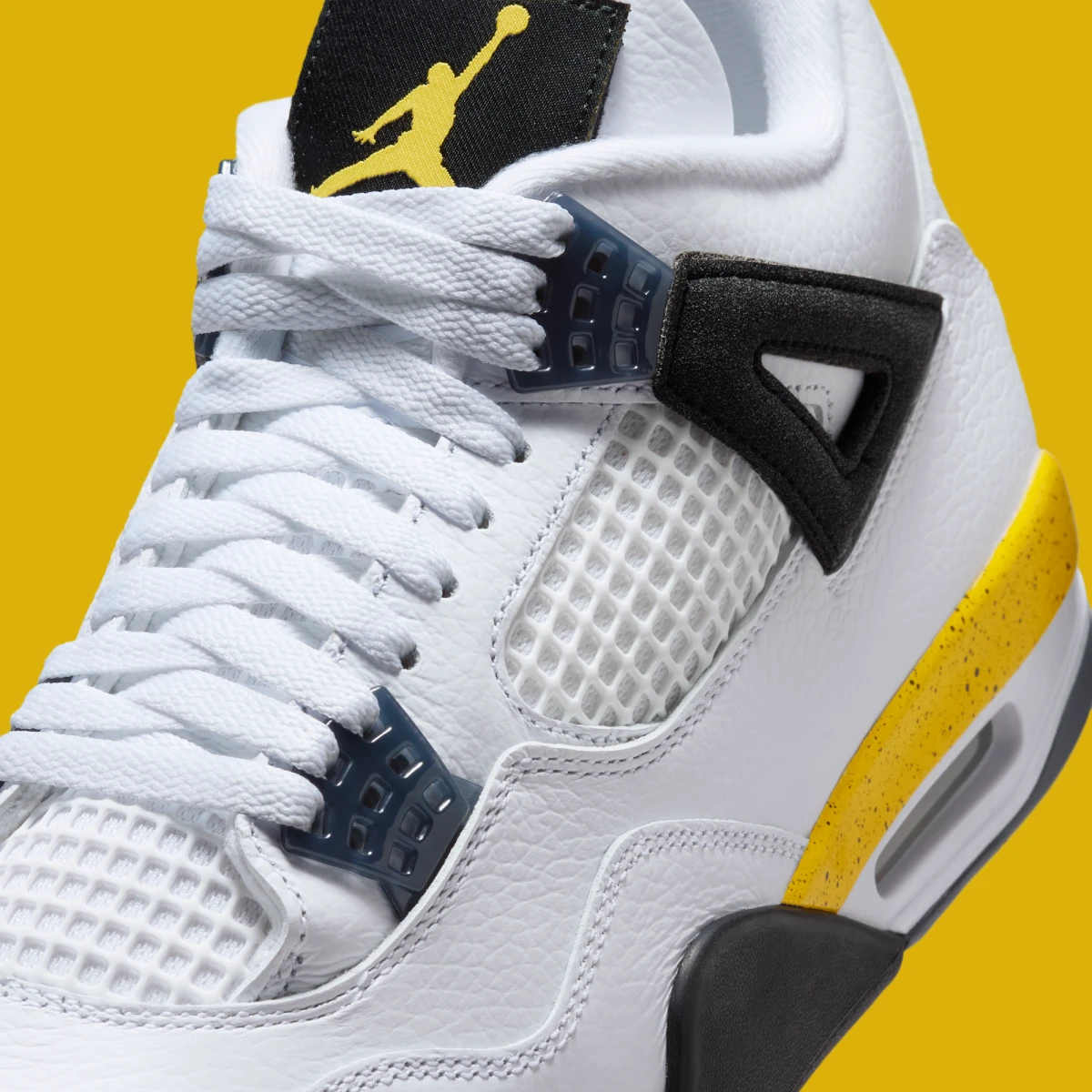 Air Jordan 4 Retro