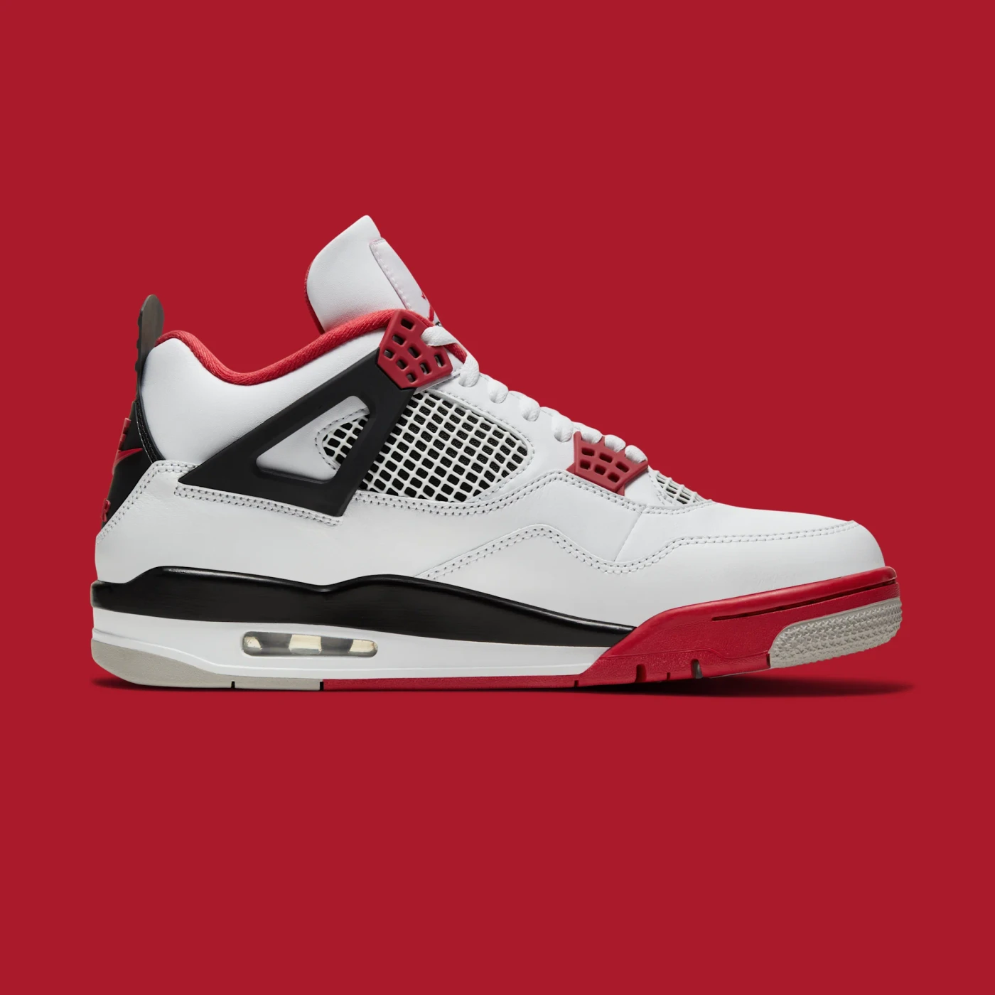 Air Jordan 4 “Fire Red” retorna em 2027
