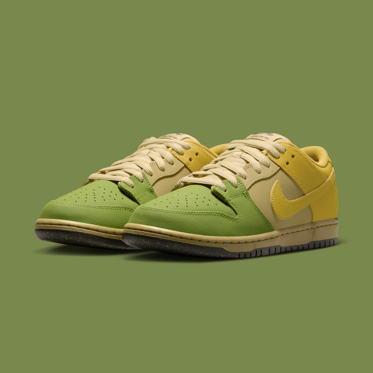 Nike SB Dunk Low Pro "Saffron Quartz and Pear"