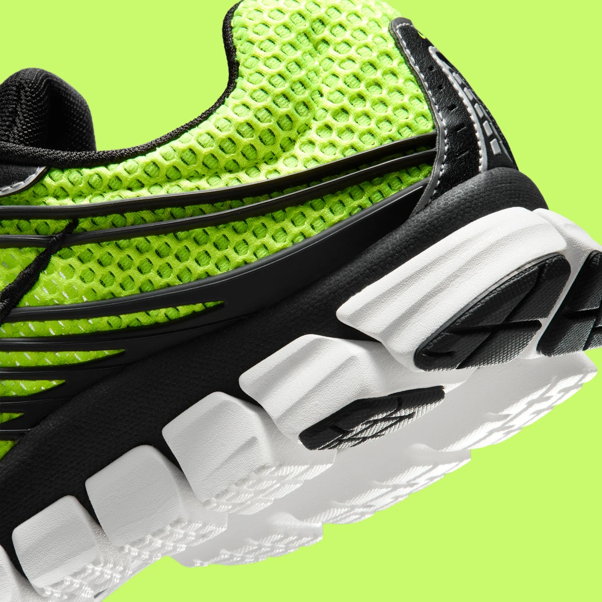Nike Zoom Skylon 11 "Volt and Black" (IU1869-700)