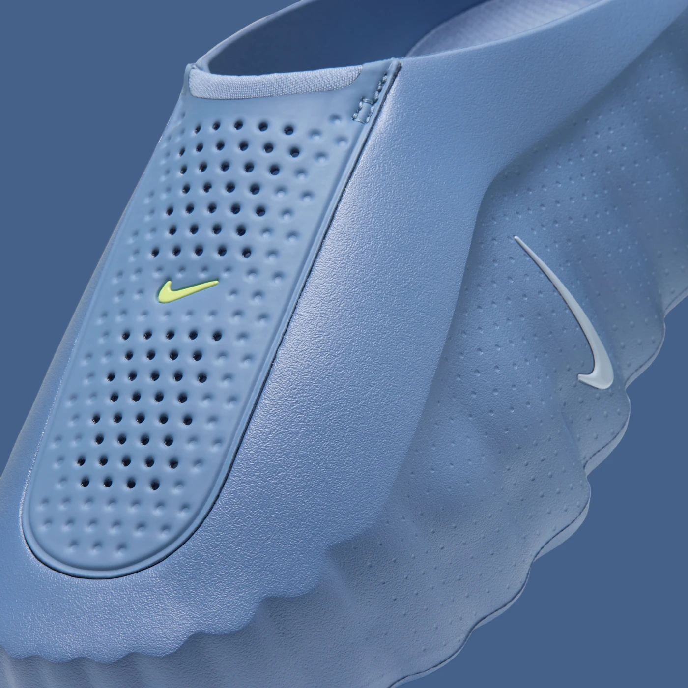 Nike Mind 001