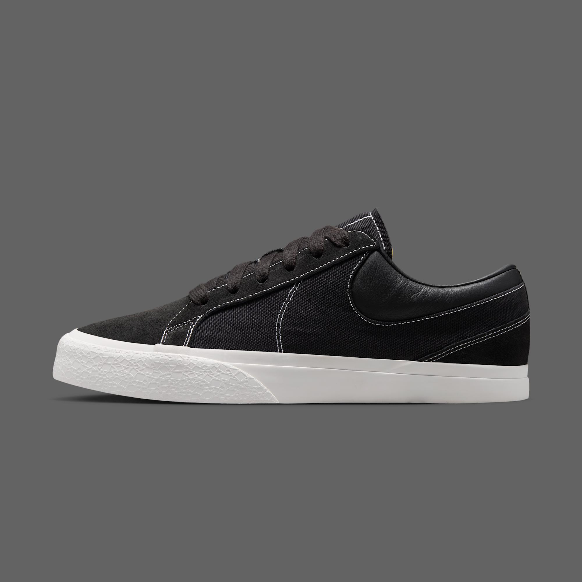 Nike Blazy "Black and Sail"
