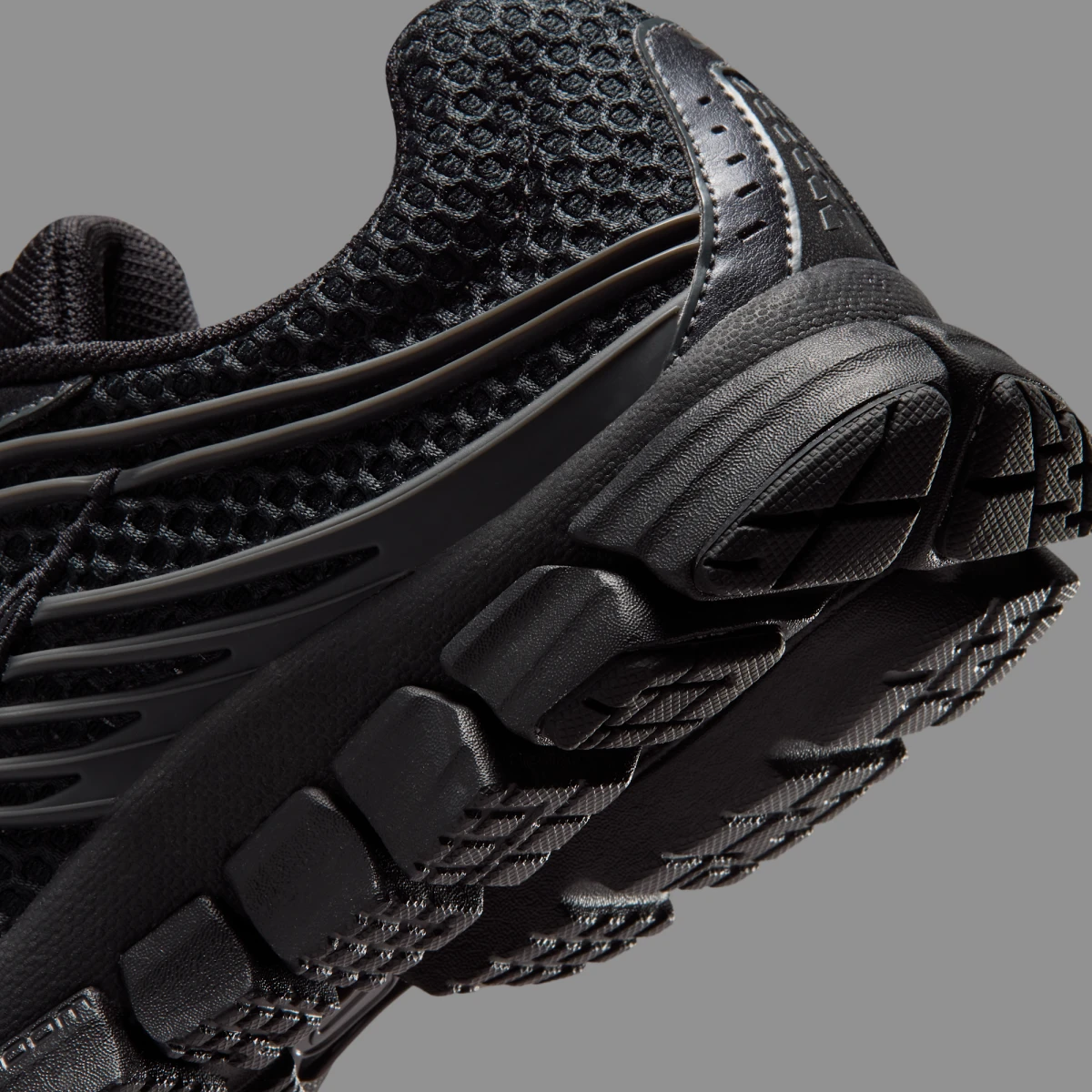 Nike Zoom Skylon 11 "Anthracite"