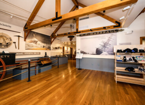 Sailor's Rope Wreath Workshop  - Great Point Properties, Nantucket