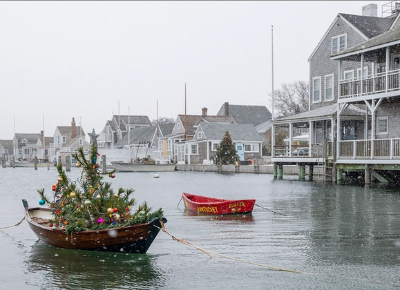 Christmas Stroll 2023 - Great Point Properties, Nantucket