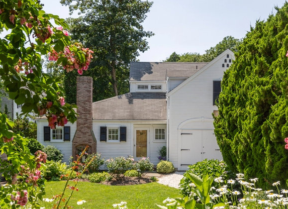 15 Advantages Of Buying A House On Nantucket - Great Point Properties, Nantucket