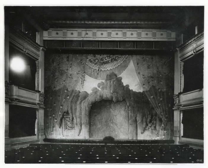 New German Theatre, Prague