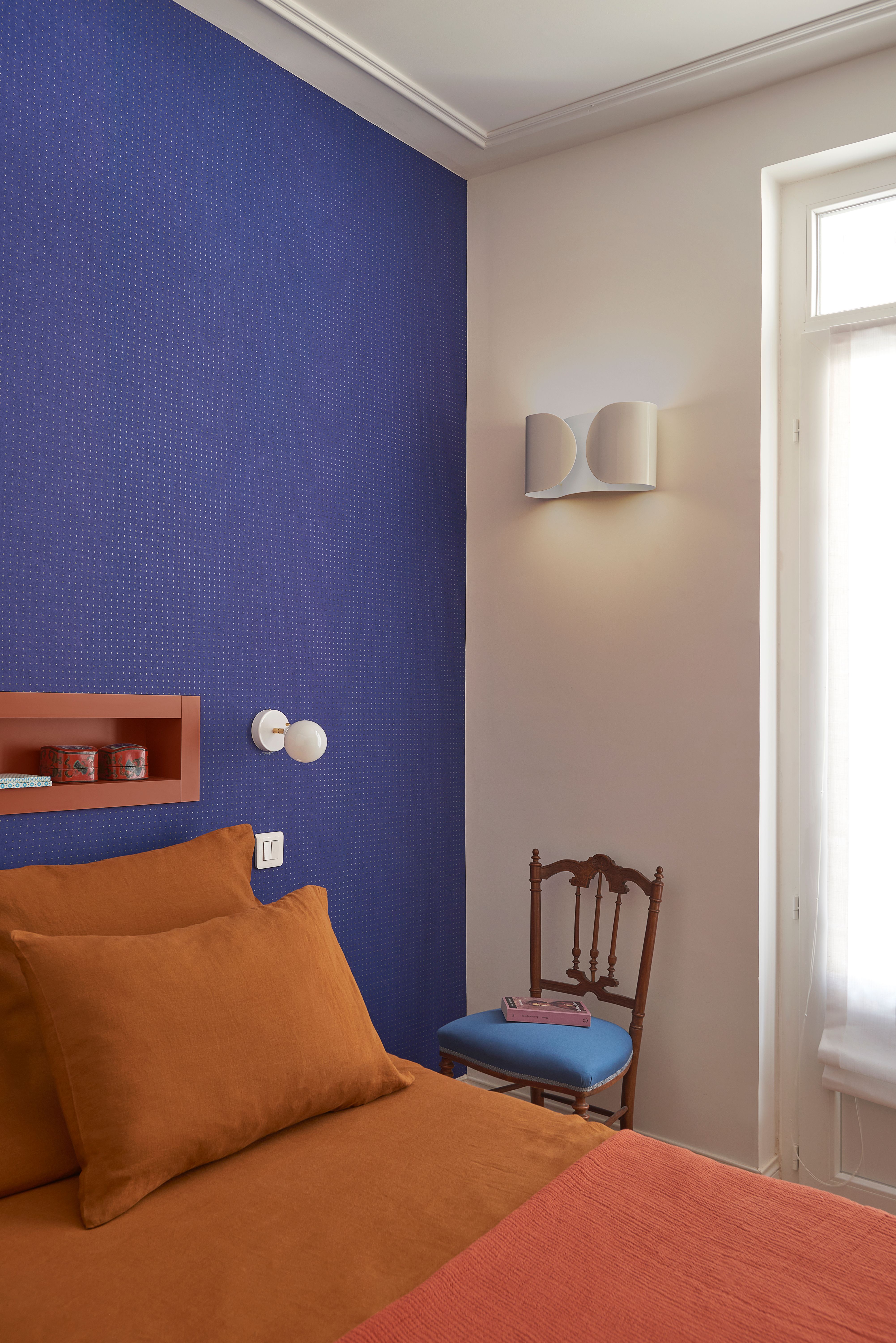 Coup De Théâtre, Bedroom