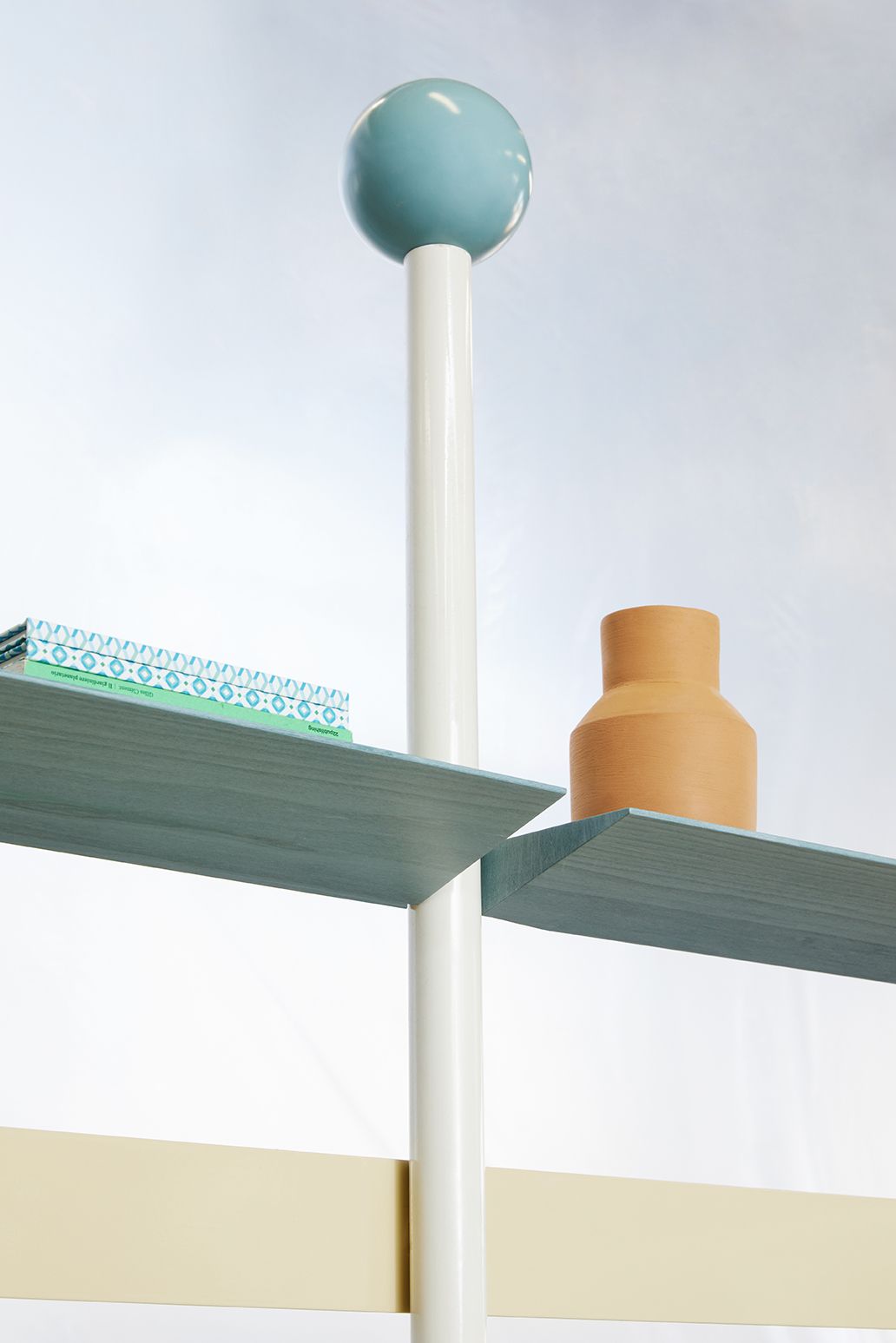 Carosello, shelf detail