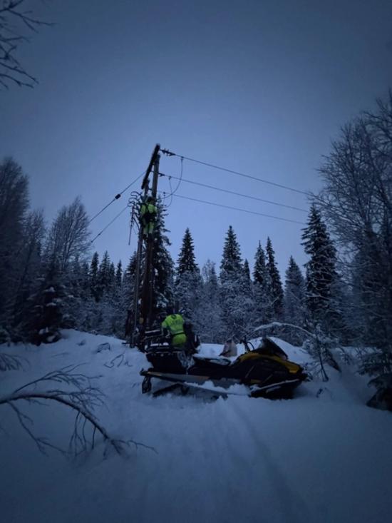 Montørene på Mo hadde mye å holde fingrene i det siste døgnet