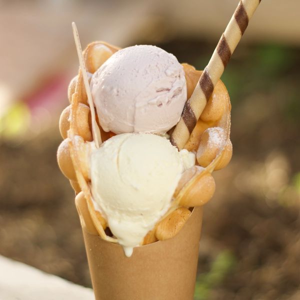 Golden crispy waffle with 1 or 2 scoops of ice cream