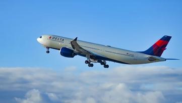 Delta Surveys Passengers on Simulated Sports Betting