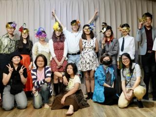 Leon Hong和演員們完成了工作坊的呈現演出。