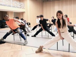 Omar教導舞蹈段落