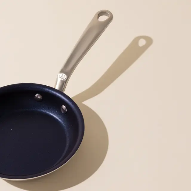 non stick 6 inch frying pan surface
