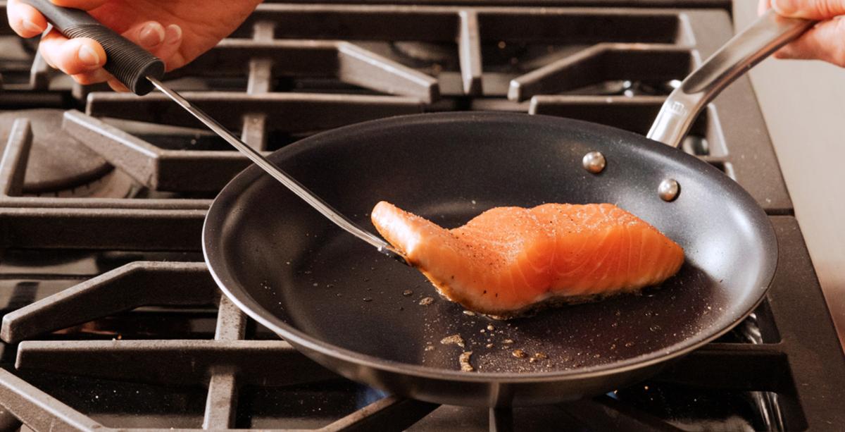 Chef's Easy Trick Fixes Warped Pans So They're Good as New + Tips