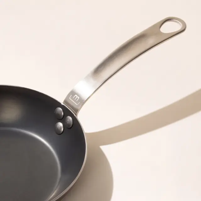carbon frying pan 8 inch handle