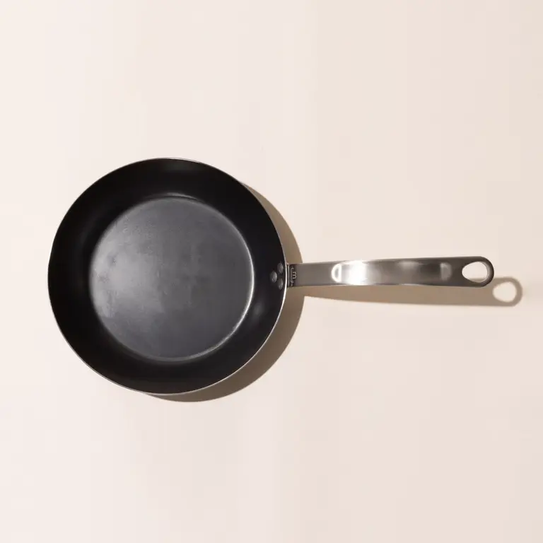 carbon steel 10-inch frying pan top image