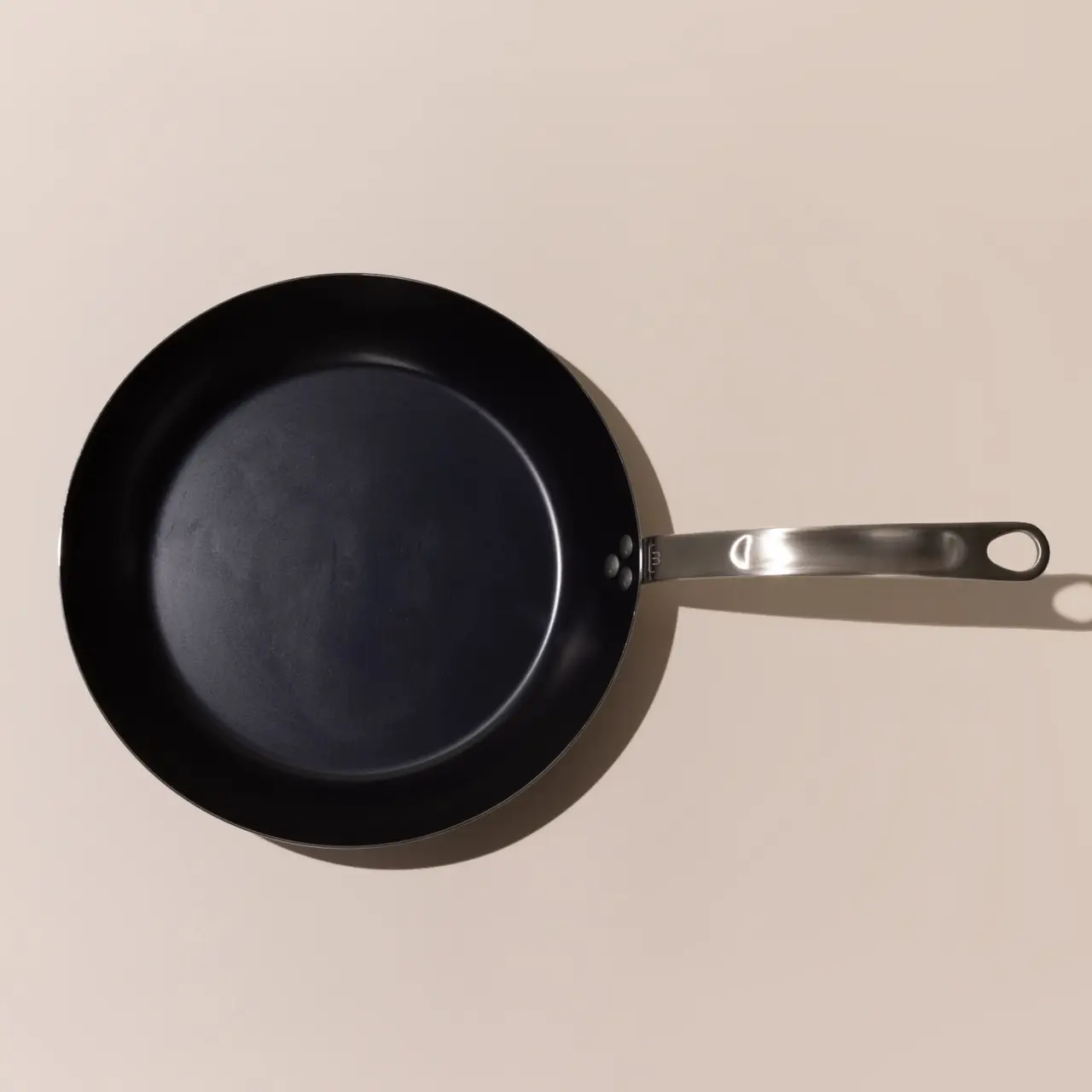 carbon steel 12-inch frying pan top image