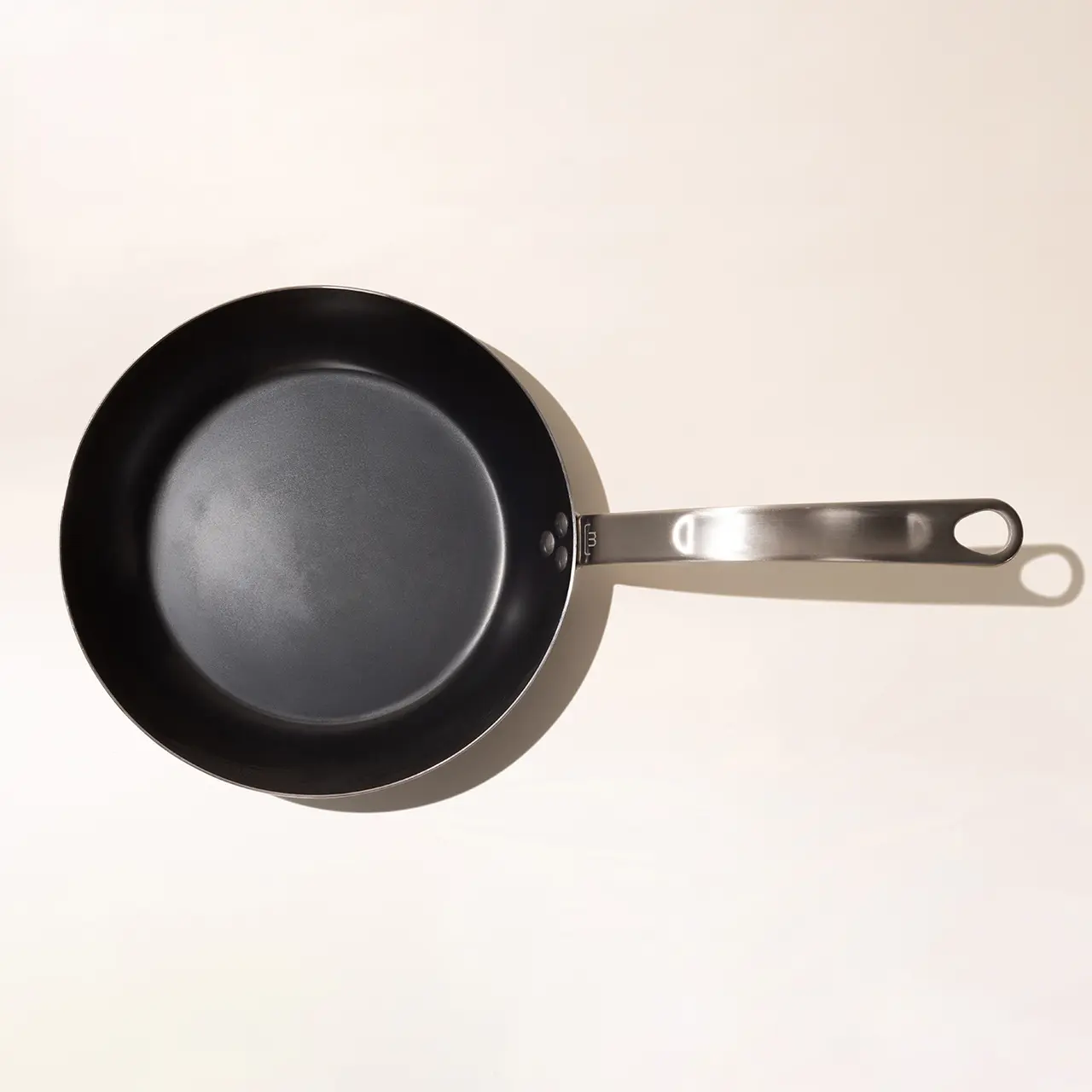 carbon steel frying pan 10 inch top