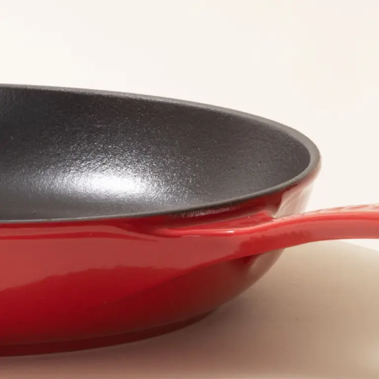 cast iron skillet red handle