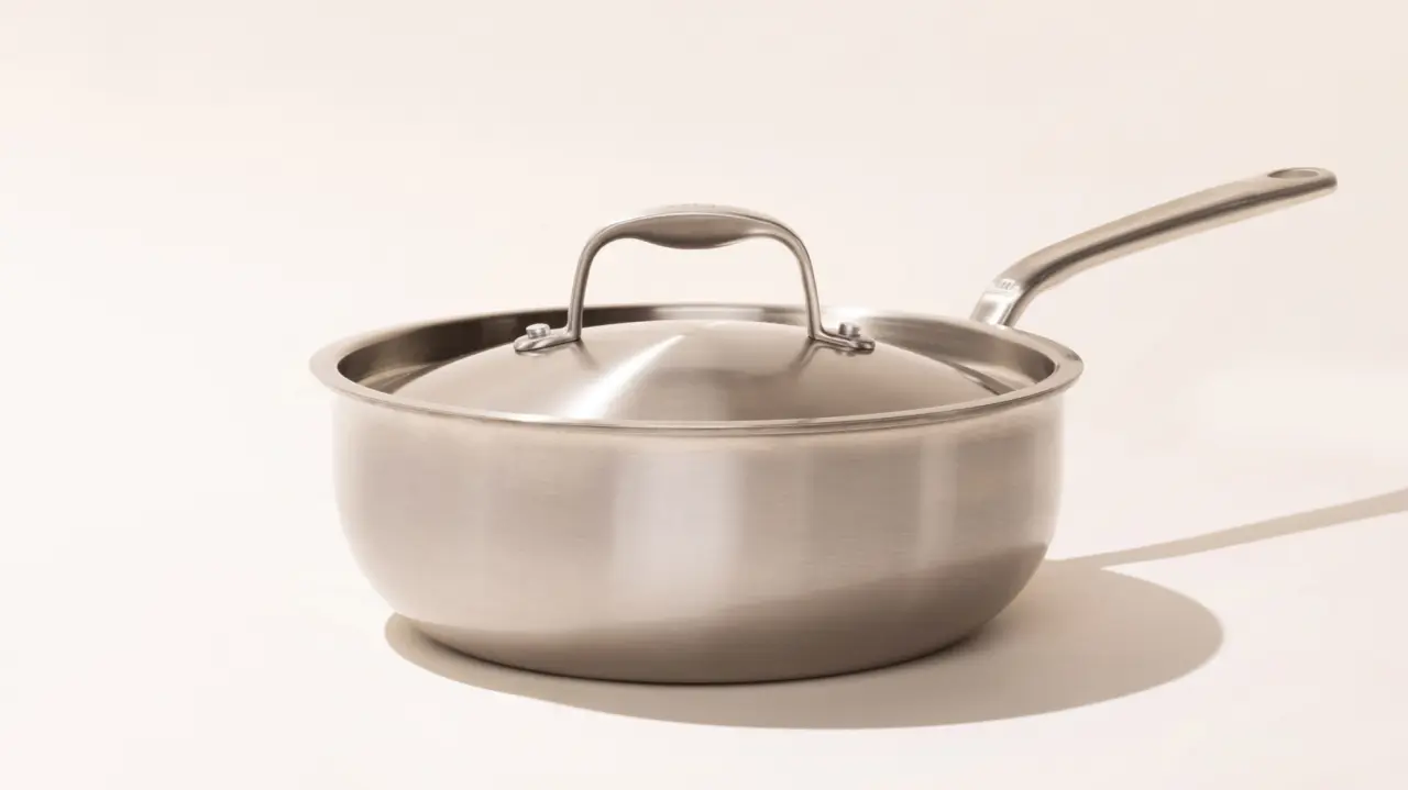  Made In Cookware - 6 Quart Stainless Steel Rondeau Pot w/Lid -  5 Ply Stainless Clad - Professional Cookware - Made in Italy - Induction  Compatible: Home & Kitchen