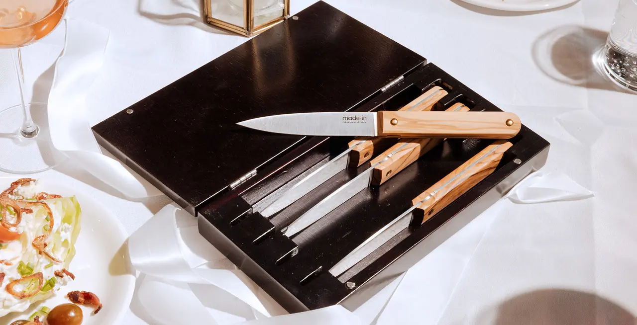 steak knives with storage box
