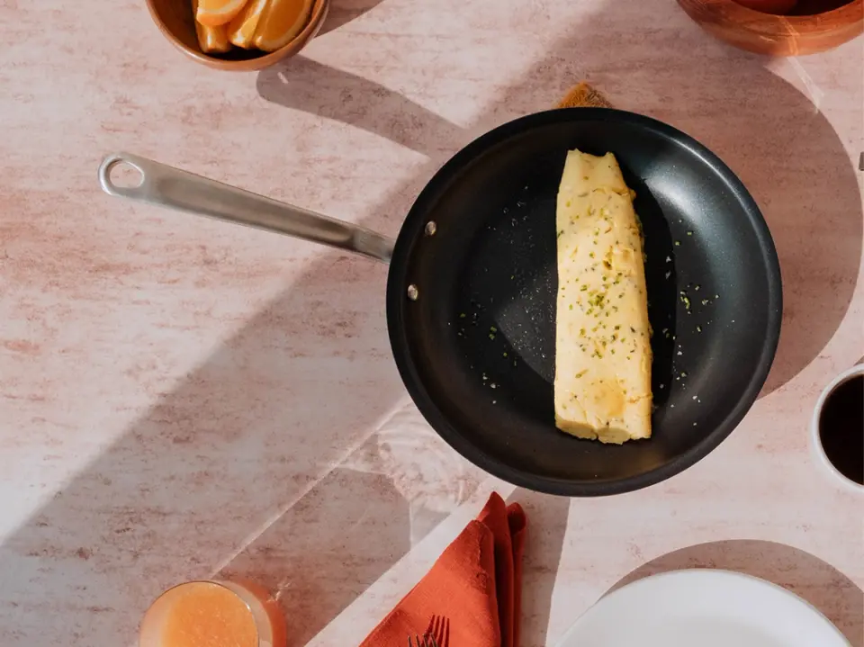 omelette in non stick frying pan