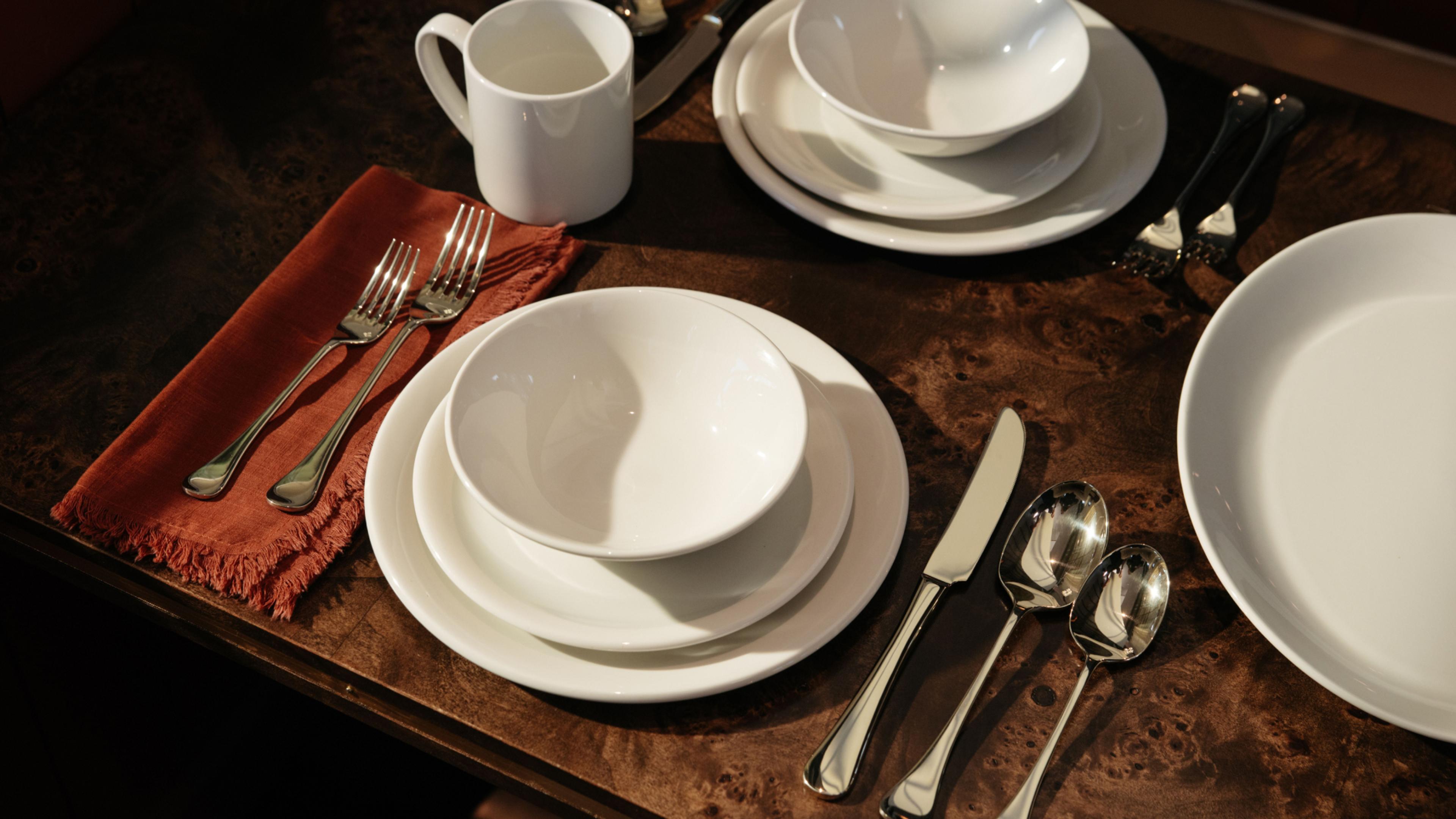 Dinnerware and Tableware