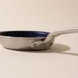 non stick 6 inch frying pan detail