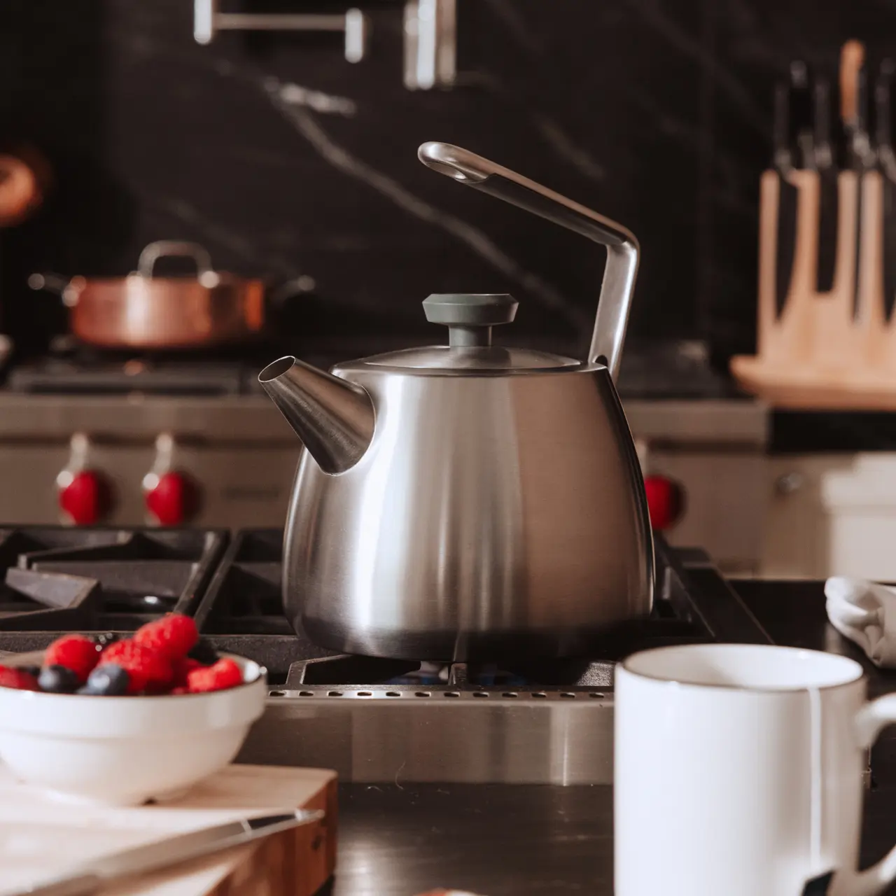 Kettle / Stainless lifestyle shot
