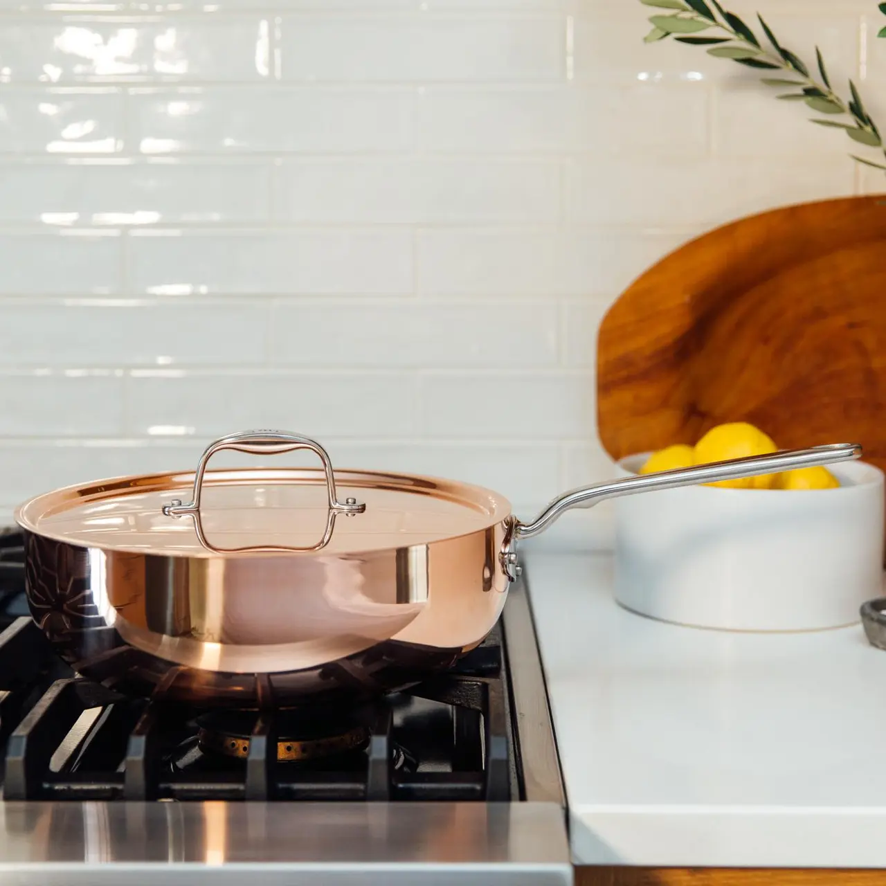 Nouvelle Copper Luxe 2.5-Quart Saucier with Lid – PotsandPans