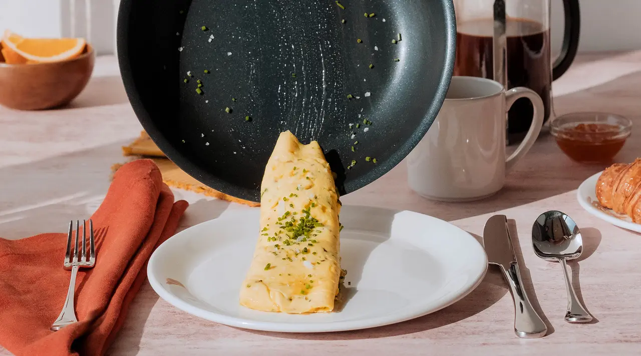 What is a Frying Pan and What Are Its Uses?