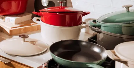 cast iron dutch oven and skillet