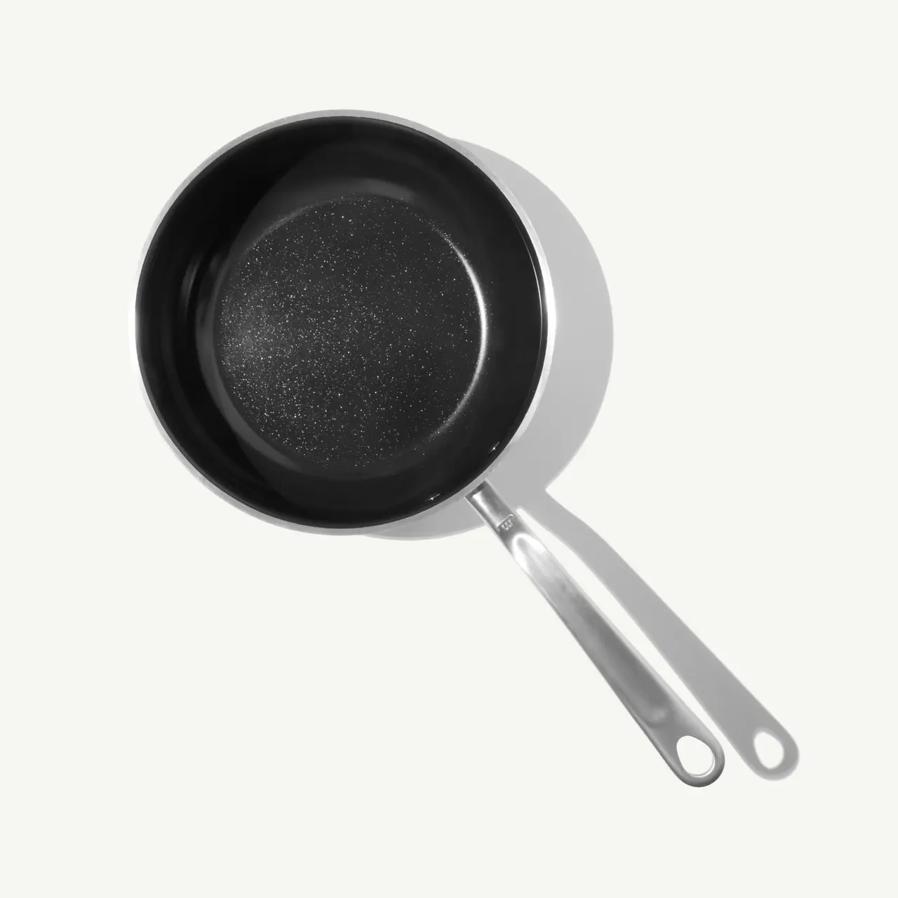 3 QT / Obsidian Black / Stainless lifestyle shot