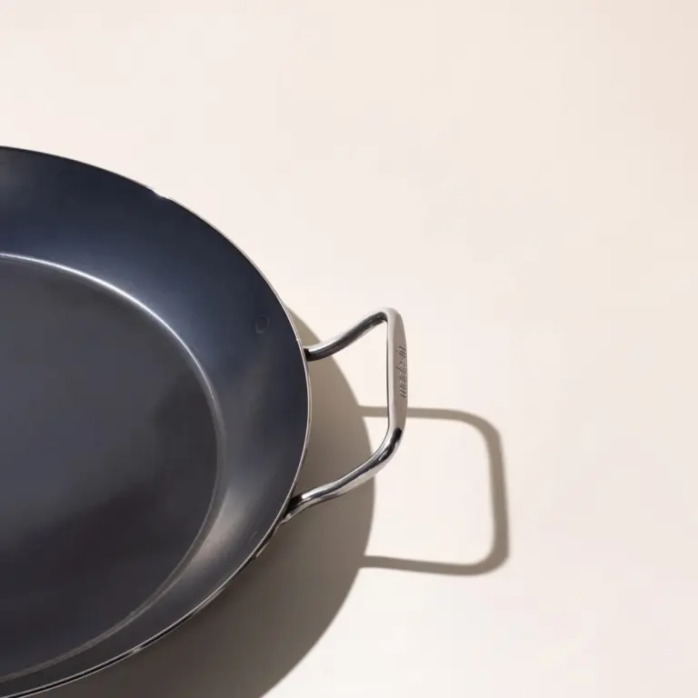 carbon steel paella pan detail image
