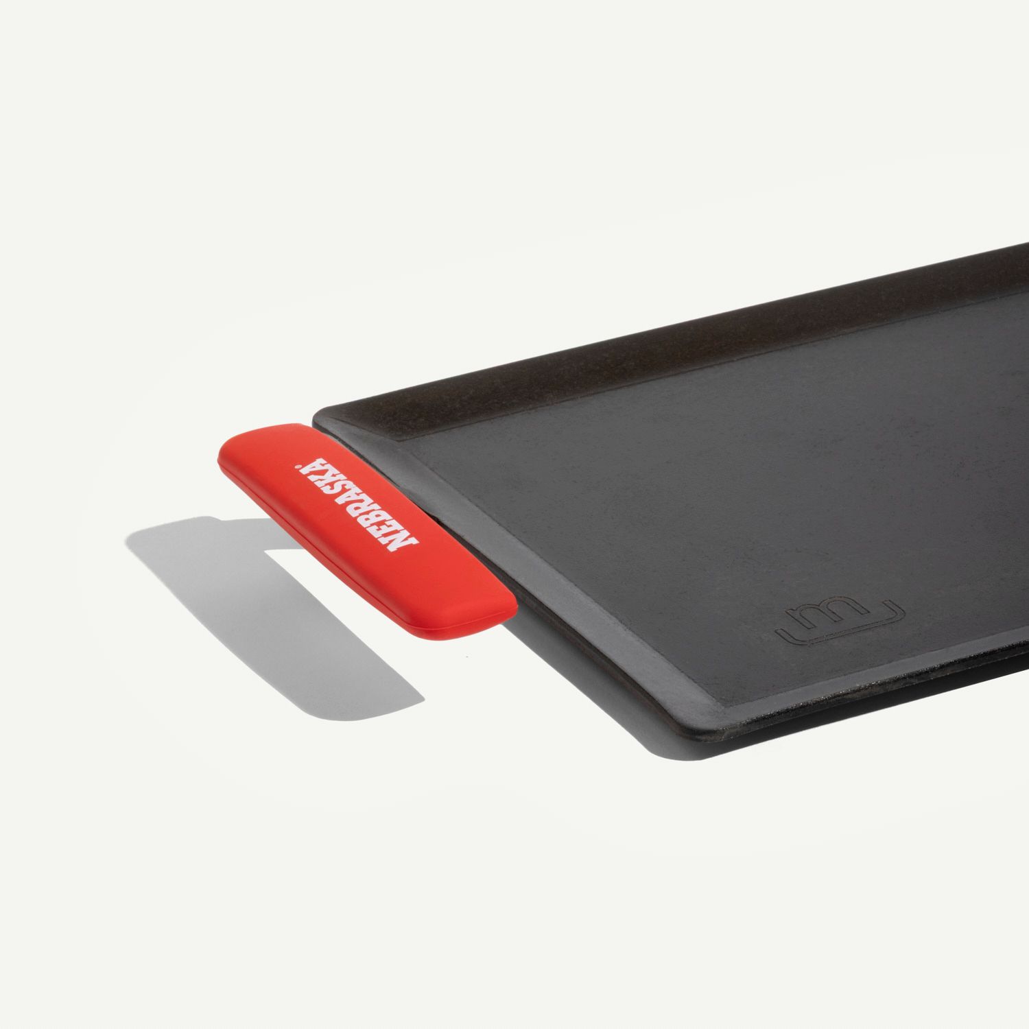 Griddle with University of Nebraska Sleeves - thumbnail 3