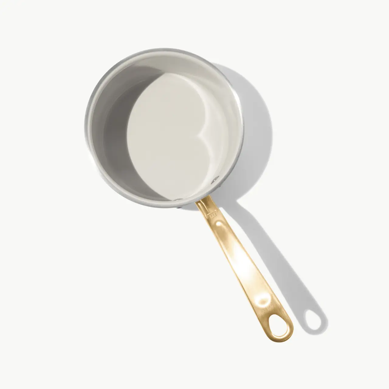 4 QT / Antique Brass lifestyle shot