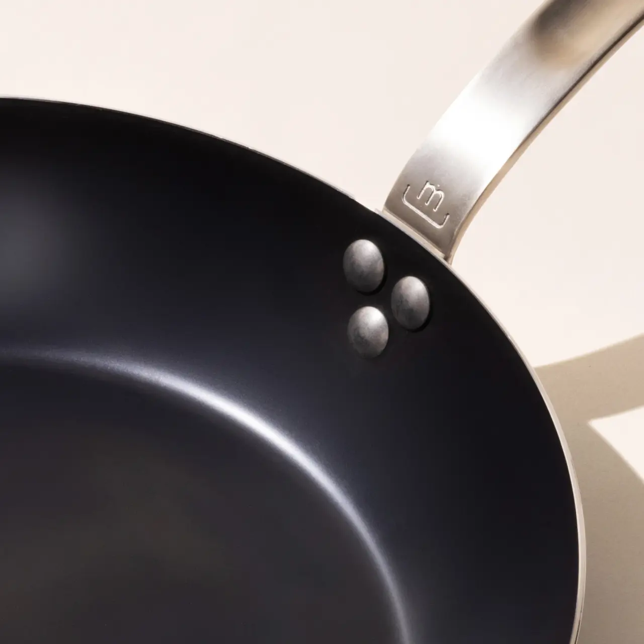 carbon steel frying pan macro