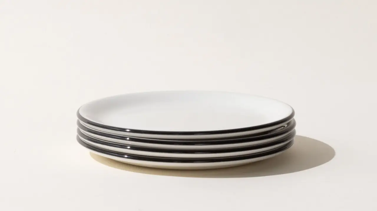 bread and butter plate black rim stack