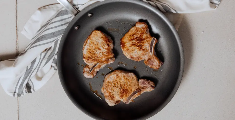 pork chops in non stick pan