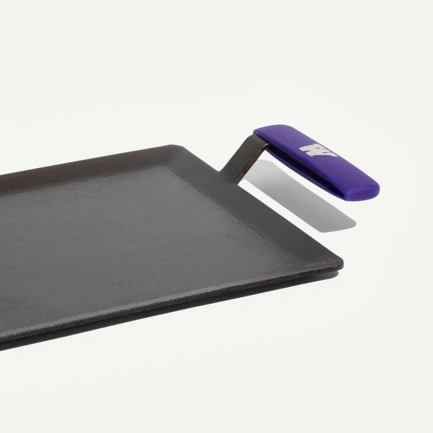 Griddle with University of Washington Sleeves - thumbnail 4