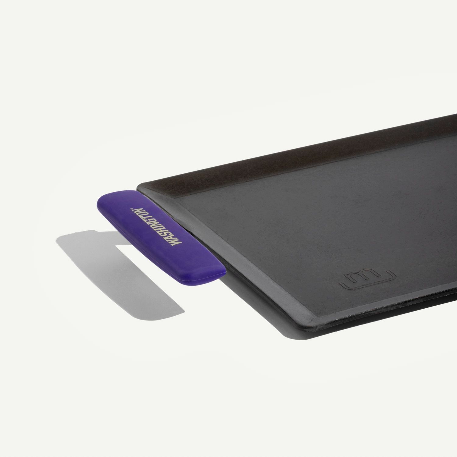 Griddle with University of Washington Sleeves - thumbnail 3